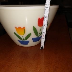Pyrex fire king bowl